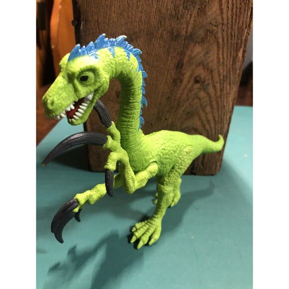 Green Dinosaur with Roaring Sound Mouth Interactive lights up Toy Gift - Picture 2 of 5